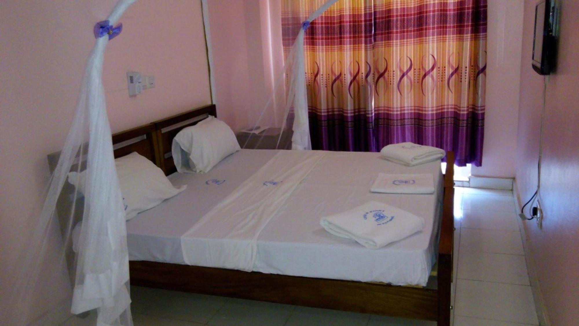 Checkpoint Inn Hotel, Mombasa Exterior photo