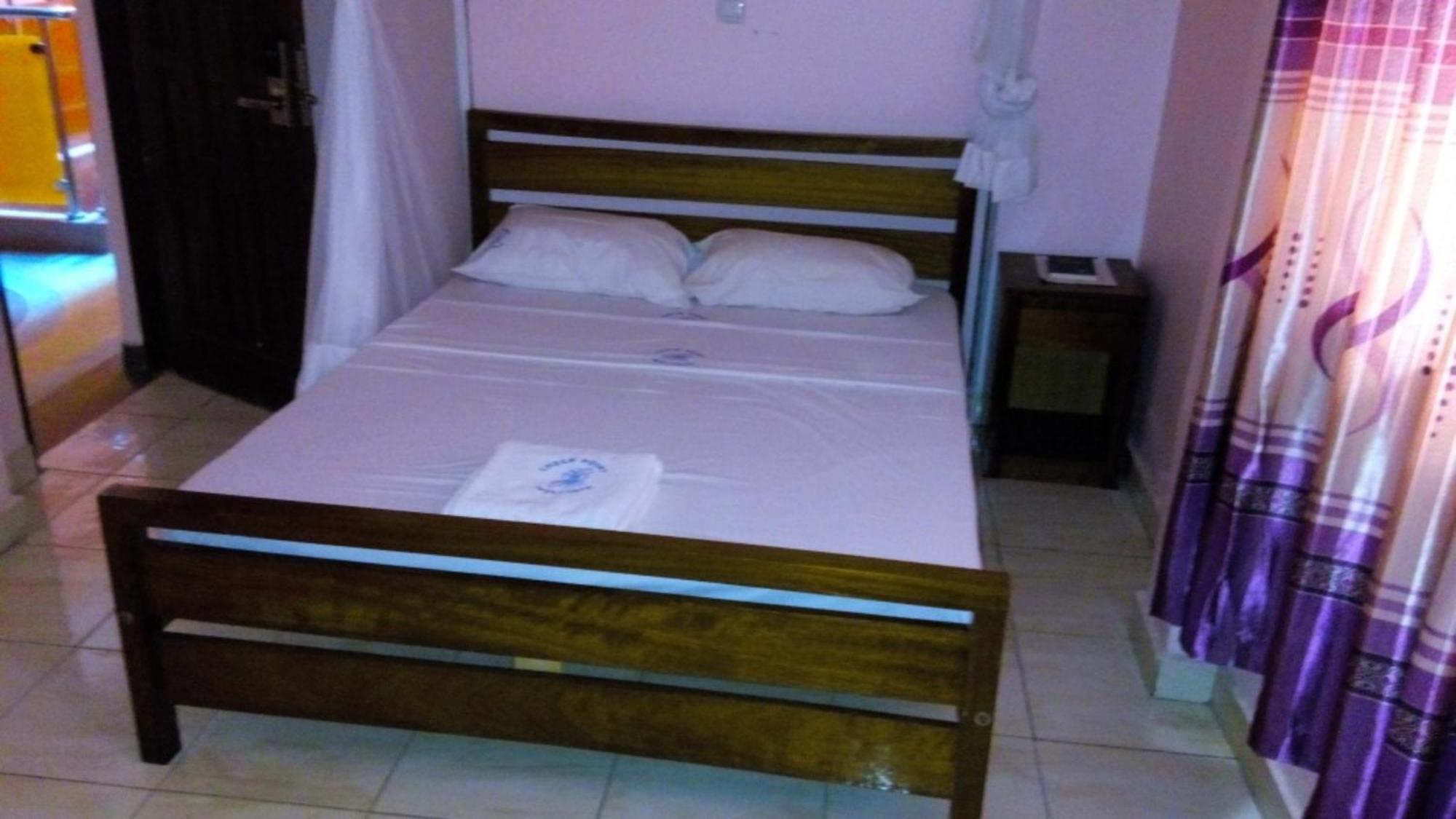 Checkpoint Inn Hotel, Mombasa Exterior photo