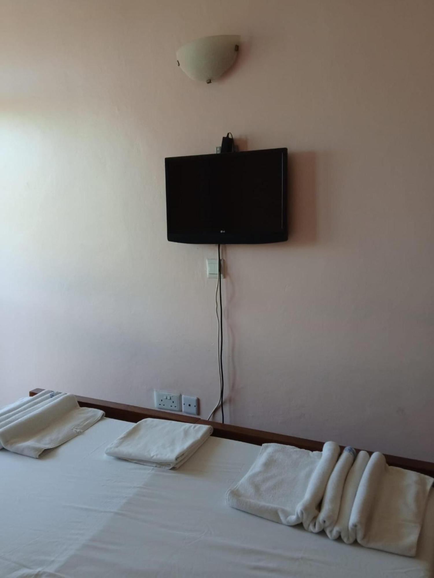 Checkpoint Inn Hotel, Mombasa Exterior photo